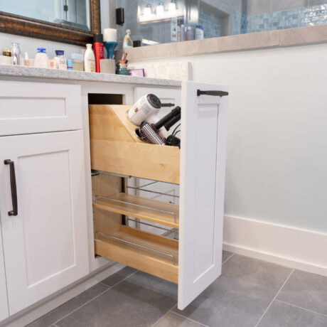 Master Bath "hers" - 3 Grooming Pullout