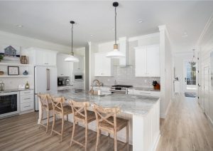 White Shaker Kitchen Cabinets in Destin, Florida