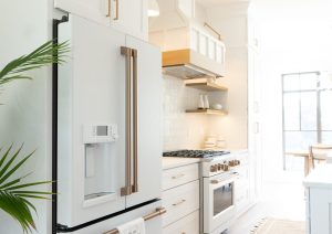 White Shaker Kitchen Cabinets