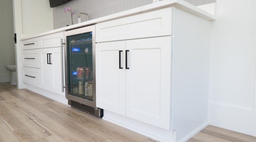 White Shaker Built-in Bar